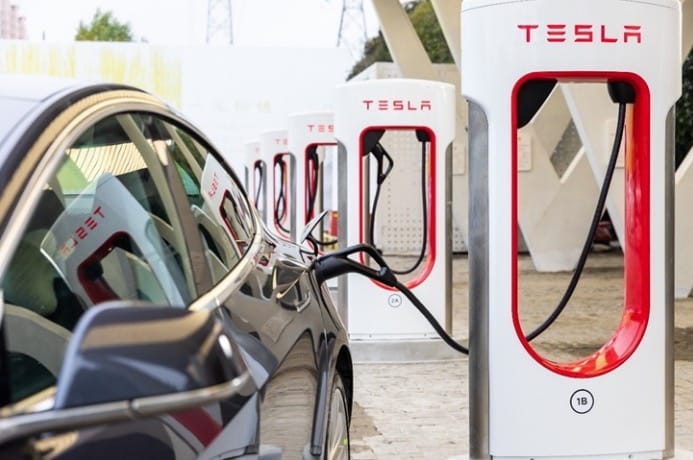 Tesla offers free use of supercharging stations in China during coronavirus outbreak-CnEVPost