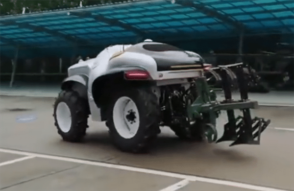 China's first unmanned tractor equipped with 5G and hydrogen fuel cells released-cnEVpost