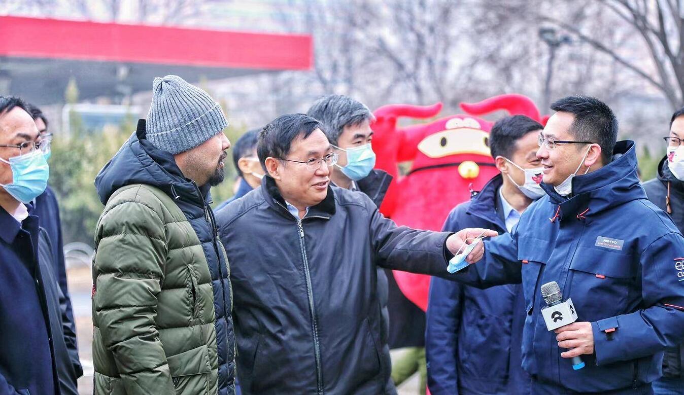 Oil giant Sinopec chairman visits NIO's battery swap station-CnEVPost