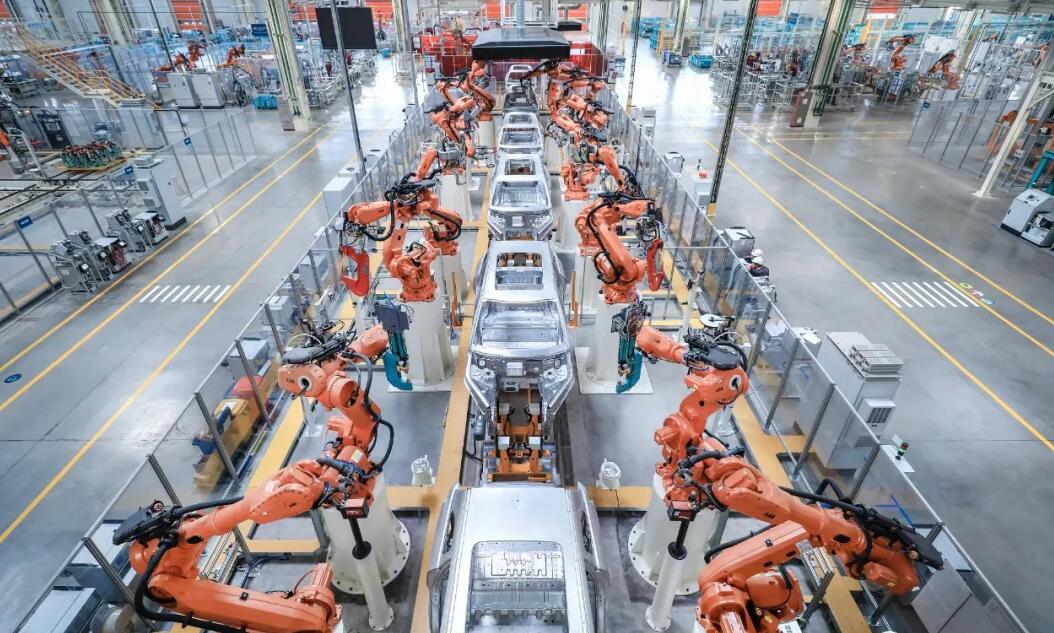 NIO plant reportedly adds over 110 robots for ET7 production-CnEVPost