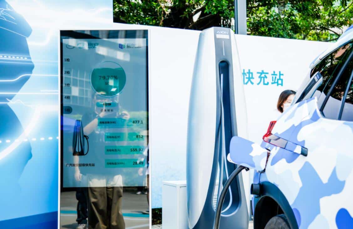 GAC Aion unveils super-fast charging technology that can go from 0 to 80% in 8 minutes-CnEVPost