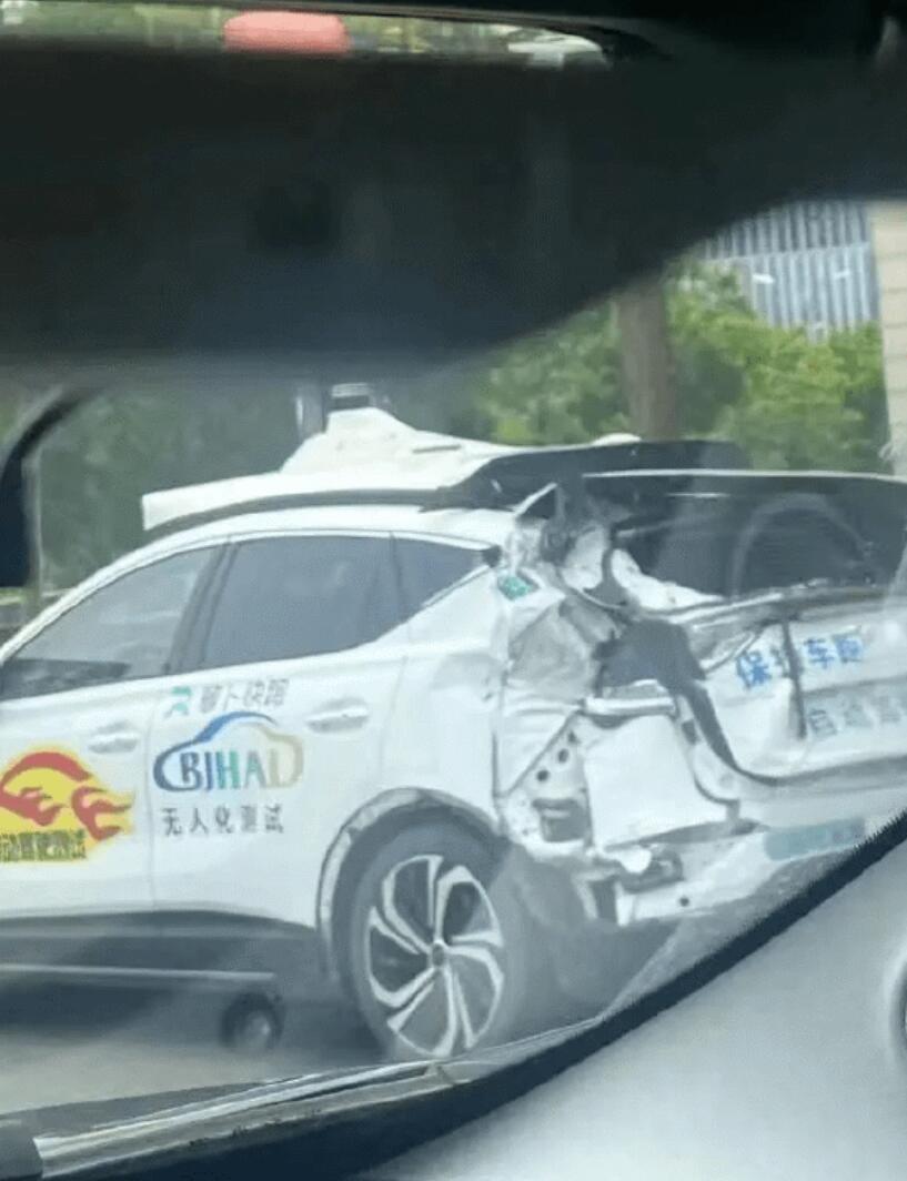 Baidu's driverless test vehicle rear-ended during normal driving-CnEVPost