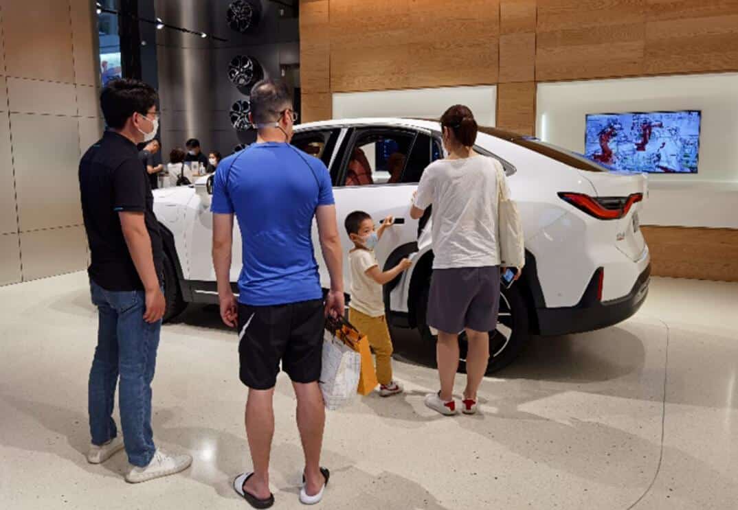 NIO stores in Shanghai see traffic return to pre-Covid lockdown levels-CnEVPost