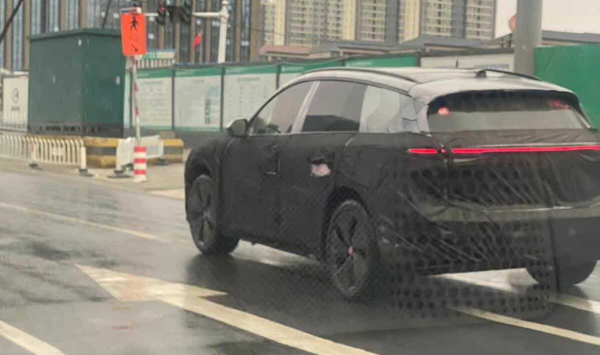 Spy photos show NIO testing SUV suspected to be new ES8 with LiDAR-CnEVPost