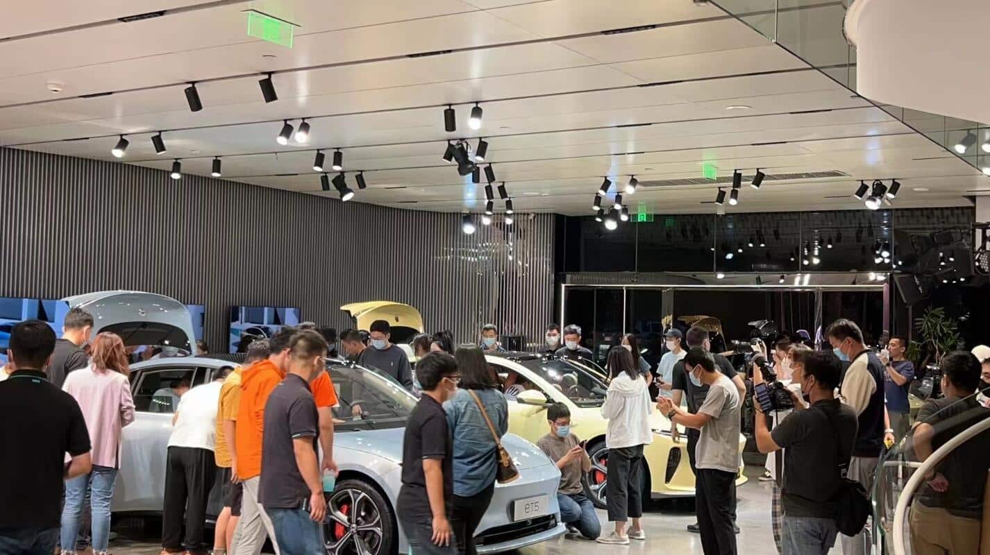 NIO sees its 'Model 3' moment as ET5 starts locking in orders-CnEVPost
